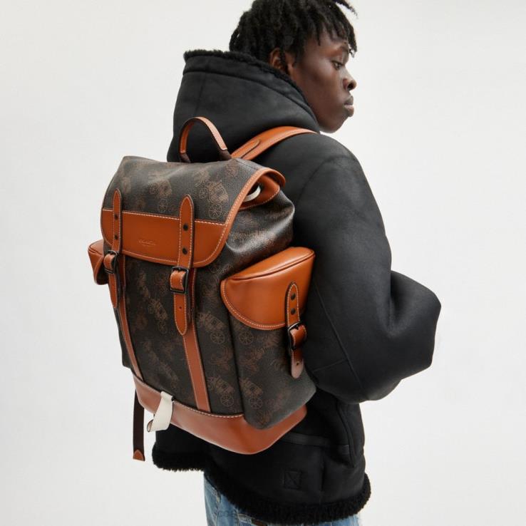 Coach Heren trekhaakrugzak met grote paard-en-koetsprint truffel/gepolijst amber 02264681