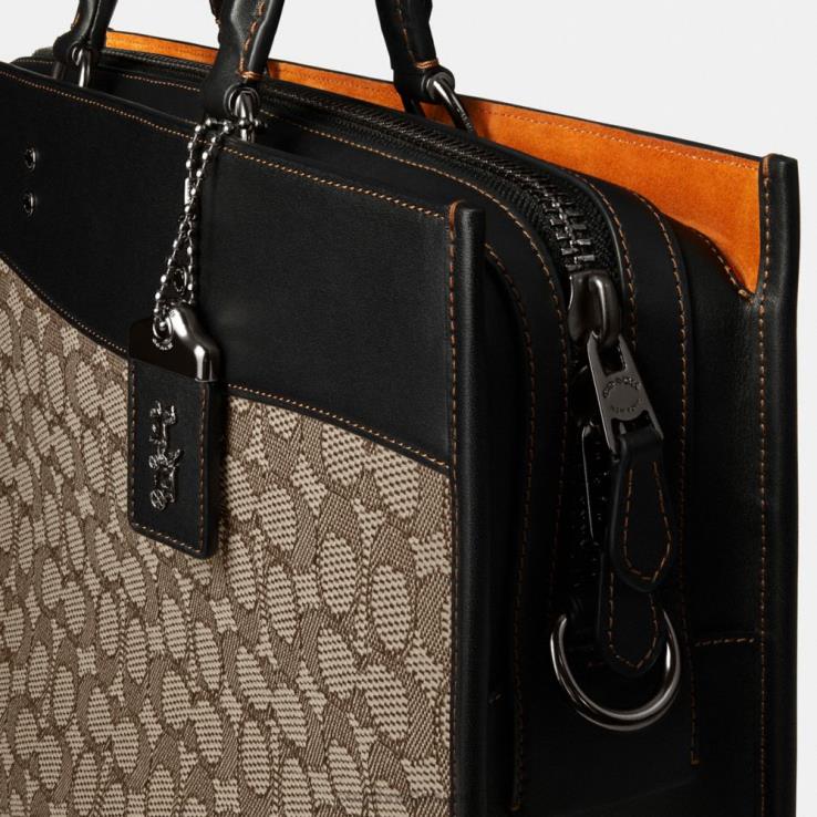 Coach vrouwen Rogue slip van kenmerkend textieljacquard cacao/zwart 0226485